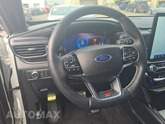 2021 Ford Explorer ST – miniatura 10