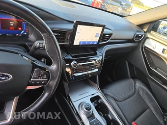2021 Ford Explorer ST - miniatura 11