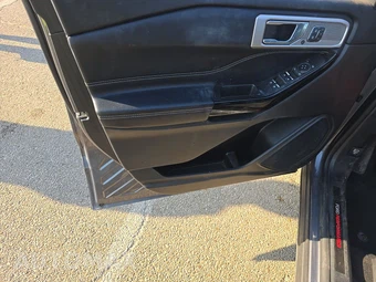 2021 Ford Explorer ST - miniatura 9