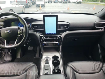 2021 Ford Explorer ST – miniatura 11