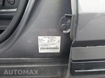 2021 Ford Explorer ST – miniatura 14
