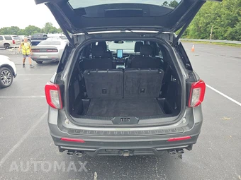 2021 Ford Explorer ST – miniatura 16
