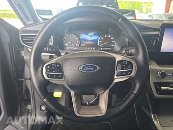 2021 Ford Explorer XLT – miniatura 10