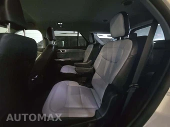 2021 Ford Explorer XLT – miniatura 13