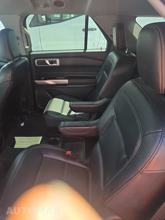 2021 Ford Explorer XLT – miniatura 13