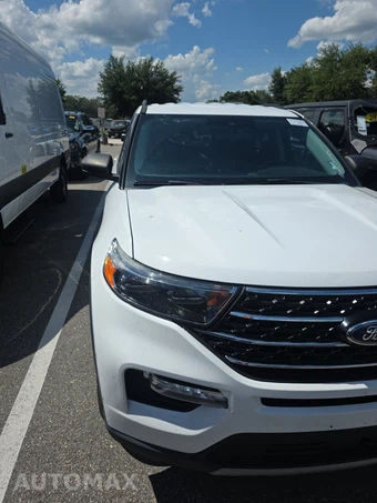 2021 Ford Explorer XLT – miniatura 3