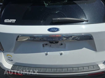 2021 Ford Explorer XLT – miniatura 5