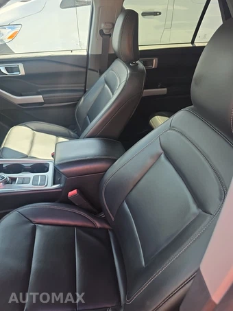 2021 Ford Explorer XLT – miniatura 7