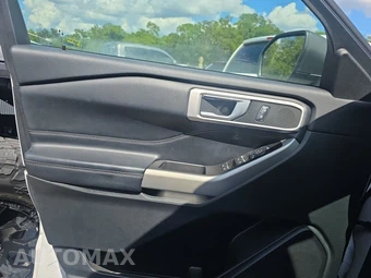 2021 Ford Explorer XLT – miniatura 9