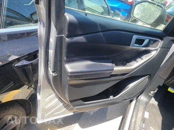 2021 Ford Explorer XLT - miniatura 9