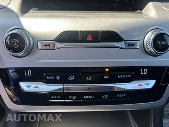 2021 Ford Explorer XLT - miniatura 4