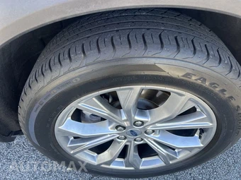 2021 Ford Explorer XLT - miniatura 6