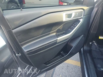 2021 Ford Explorer XLT - miniatura 3