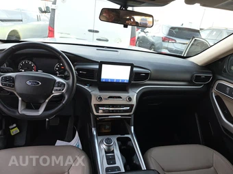2021 Ford Explorer XLT – miniatura 11