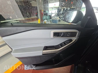 2021 Ford Explorer XLT - miniatura 9