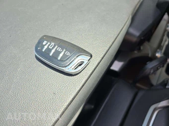 2021 Ford Explorer XLT – miniatura 8
