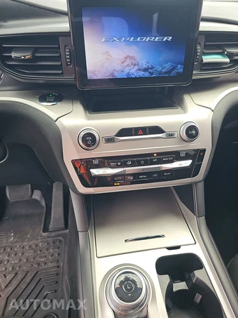 2021 Ford Explorer XLT - miniatura 11
