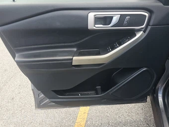 2021 Ford Explorer XLT - miniatura 9