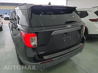 2021 Ford Explorer XLT - miniatura 5
