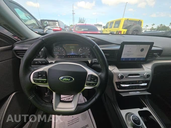 2021 Ford Explorer XLT – miniatura 11