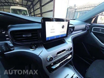 2021 Ford Explorer XLT - miniatura 11