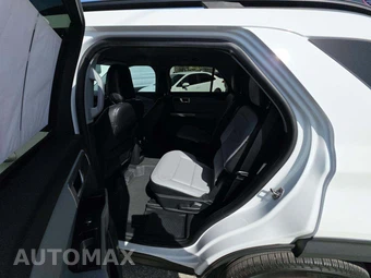 2021 Ford Explorer XLT - miniatura 10