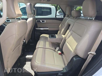 2021 Ford Explorer XLT – miniatura 13
