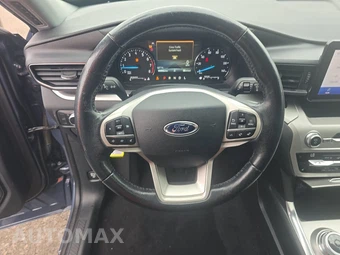 2021 Ford Explorer XLT – miniatura 10