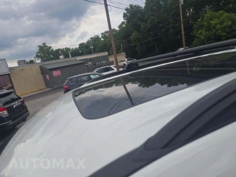 2021 Ford Explorer XLT - miniatura 12