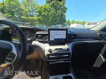 2021 Ford Explorer XLT – miniatura 10