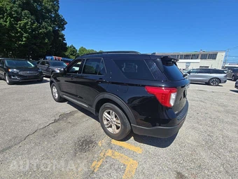 2021 Ford Explorer XLT – miniatura 2