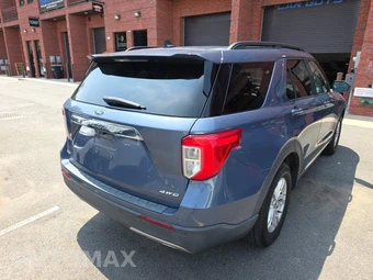 2021 Ford Explorer XLT - miniatura 4