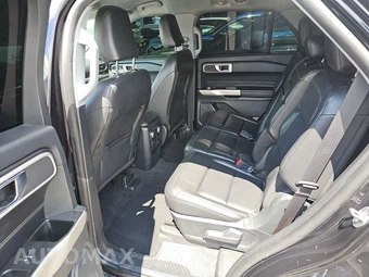 2021 Ford Explorer XLT - miniatura 13