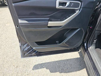 2021 Ford Explorer XLT - miniatura 9