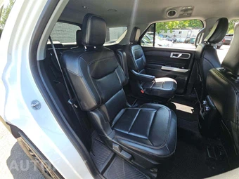 2021 Ford Explorer XLT - miniatura 17