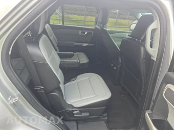 2021 Ford Explorer XLT – miniatura 2
