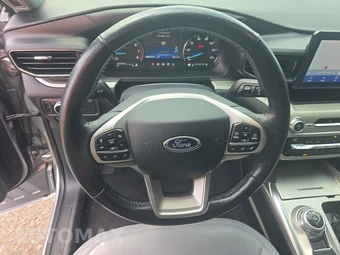 2021 Ford Explorer XLT – miniatura 4