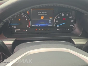 2021 Ford Explorer XLT – miniatura 6