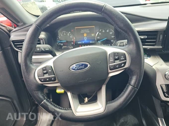 2021 Ford Explorer XLT – miniatura 10