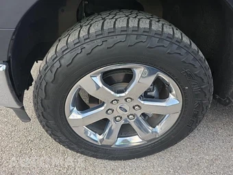 2021 Ford F-150 Hybrid LARIAT Crew Cab Medium Bed - miniatura 8