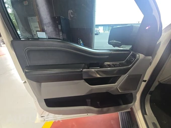 2021 Ford F-150 Hybrid Limited Crew Cab Short Bed - miniatura 9