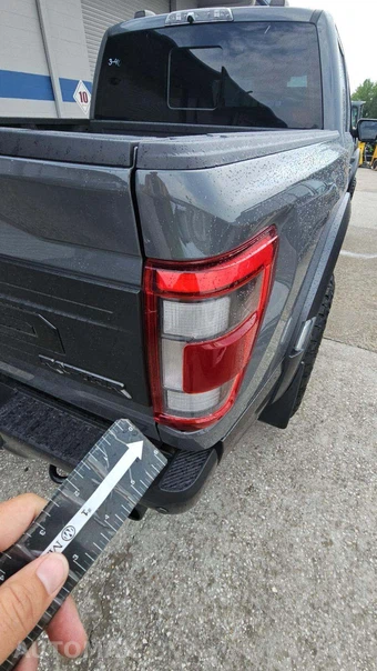 2021 Ford F-150 Raptor Crew Cab Short Bed - miniatura 24
