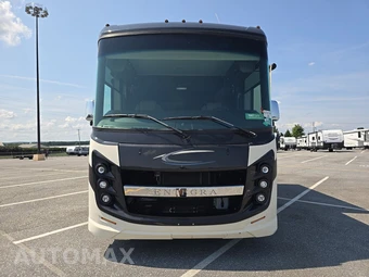 2021 Ford F-53 - miniatura 2