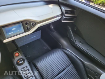 2021 Ford GT - miniatura 14