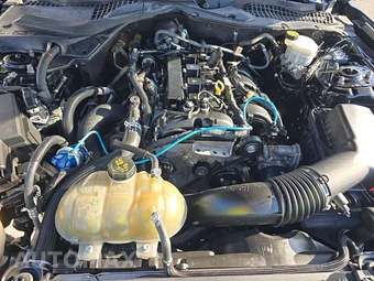 2021 Ford Mustang EcoBoost Coupe – miniatura 15