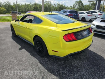 2021 Ford Mustang EcoBoost Coupe - miniatura 2