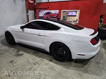 2021 Ford Mustang EcoBoost Coupe - miniatura 3