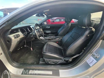 2021 Ford Mustang EcoBoost Premium Coupe - miniatura 7