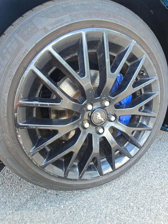 2021 Ford Mustang GT Coupe - miniatura 24
