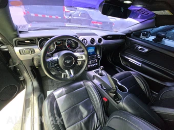 2021 Ford Mustang GT Coupe - miniatura 11